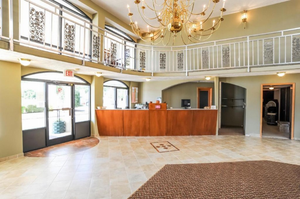 Americana Inn